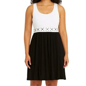 Pink Rose Black/White Sleeveless Dress (NWT) (Size: Medium)